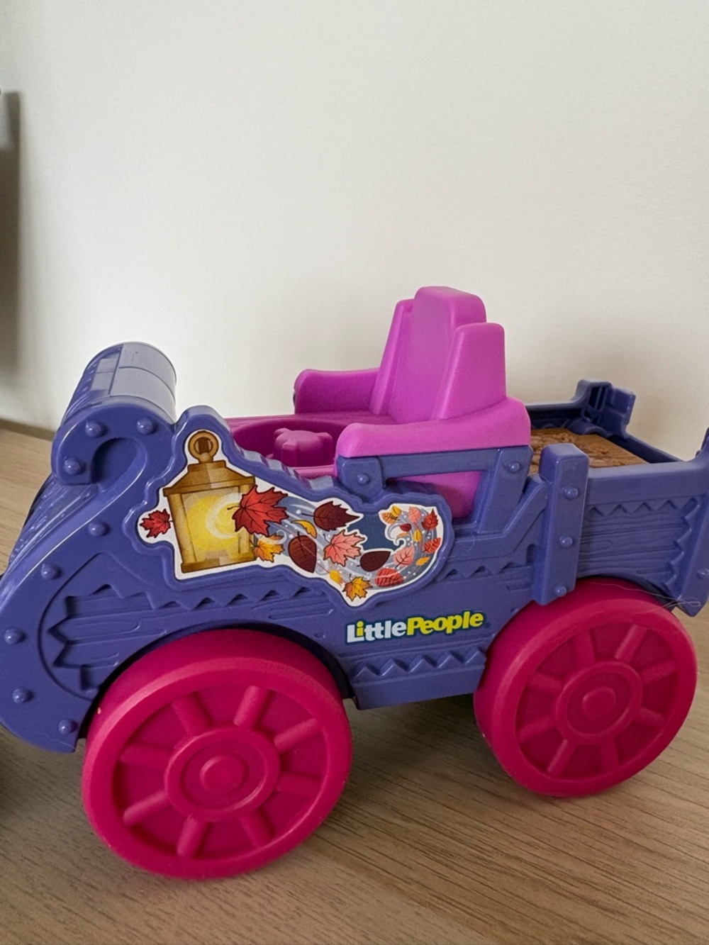 Fisher-Price Little People Disney Frozen Kristoff’s Wagon with Kristoff Figure - Picture 2 of 2